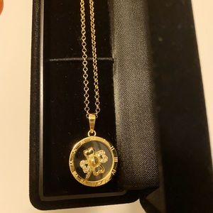 Necklace with a floating pendant